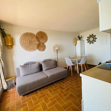 T2 Climatise Front De Mer/acces Direct Plage/piscines * Roquebrune-sur Argens