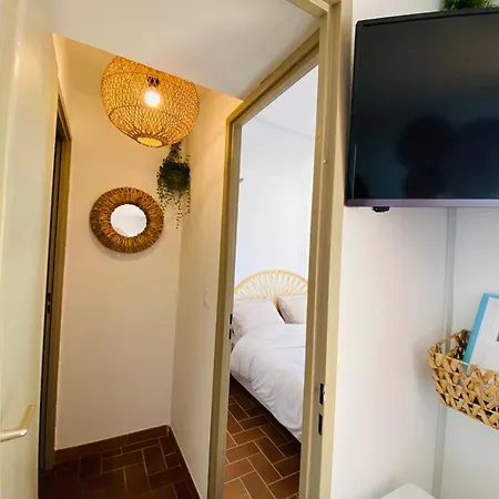 Daire T2 Climatise Front De Mer/acces Direct Plage/piscines Roquebrune-sur Argens